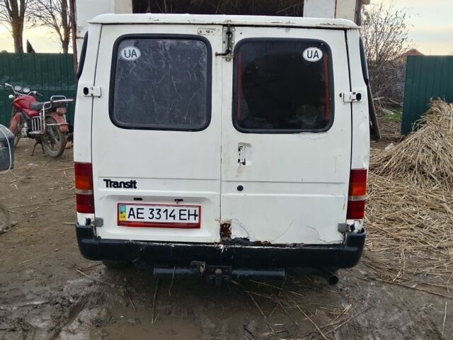 Білий Форд Транзит, об'ємом двигуна 3 л та пробігом 382 тис. км за 1300 $, фото 3 на Automoto.ua
