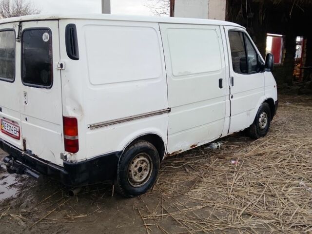Білий Форд Транзит, об'ємом двигуна 3 л та пробігом 382 тис. км за 1300 $, фото 2 на Automoto.ua