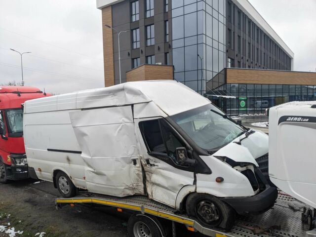 Білий Форд Транзит, об'ємом двигуна 2.2 л та пробігом 400 тис. км за 2750 $, фото 5 на Automoto.ua