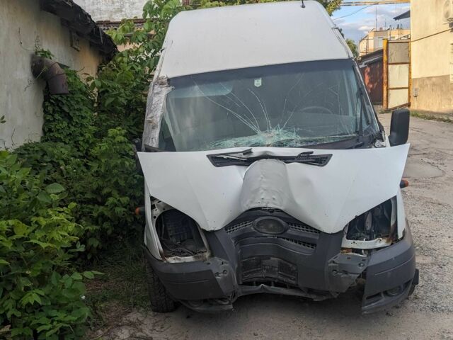 Білий Форд Транзит, об'ємом двигуна 2.2 л та пробігом 400 тис. км за 2750 $, фото 2 на Automoto.ua