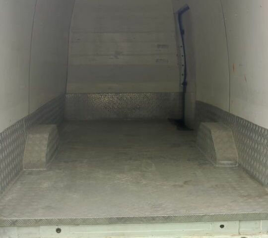 Білий Форд Транзит, об'ємом двигуна 0 л та пробігом 300 тис. км за 11478 $, фото 7 на Automoto.ua