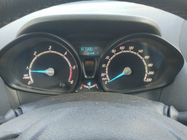 Білий Форд Транзит, об'ємом двигуна 1.5 л та пробігом 190 тис. км за 7500 $, фото 2 на Automoto.ua