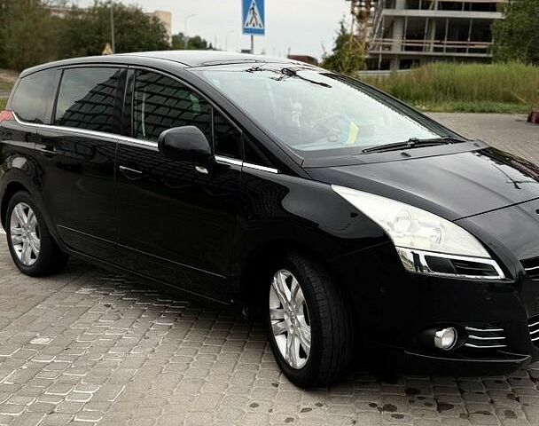 Білий Форд Транзит, об'ємом двигуна 2.5 л та пробігом 140 тис. км за 9134 $, фото 3 на Automoto.ua