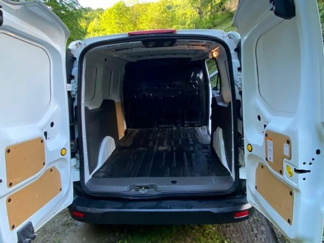 Форд Транзит 2018 в Вижнице на Automoto.ua Белый Форд Транзит, объемом двигателя 0 л и пробегом 1 тыс. км за 12000 $, фото 4 на Automoto.ua