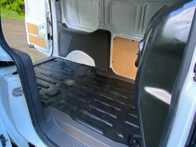 Форд Транзит 2018 в Вижнице на Automoto.ua Белый Форд Транзит, объемом двигателя 0 л и пробегом 1 тыс. км за 12000 $, фото 2 на Automoto.ua