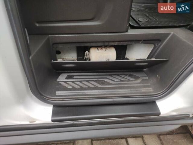 Белый Форд Транзит, объемом двигателя 2.2 л и пробегом 217 тыс. км за 17500 $, фото 24 на Automoto.ua