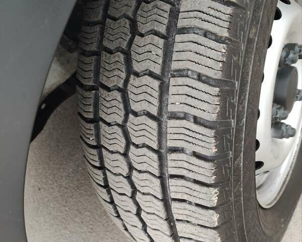 Белый Форд Транзит, объемом двигателя 2.2 л и пробегом 217 тыс. км за 17500 $, фото 34 на Automoto.ua