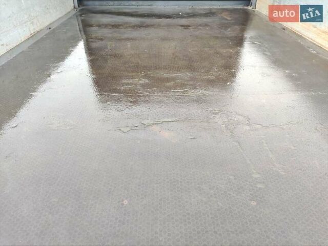 Белый Форд Транзит, объемом двигателя 2.2 л и пробегом 217 тыс. км за 17500 $, фото 8 на Automoto.ua