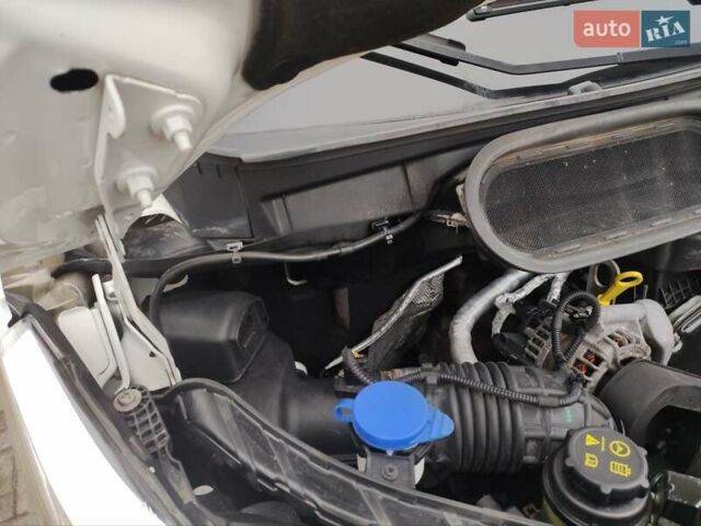 Белый Форд Транзит, объемом двигателя 2.2 л и пробегом 217 тыс. км за 17500 $, фото 29 на Automoto.ua