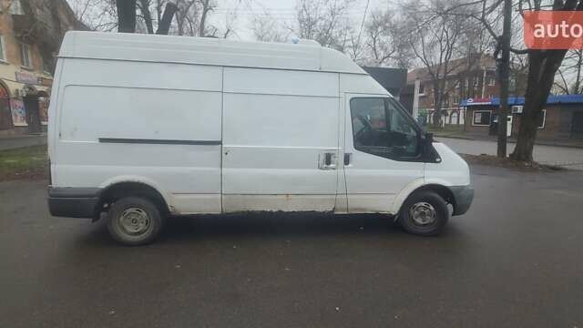 Белый Форд Транзит, объемом двигателя 2.2 л и пробегом 700 тыс. км за 3000 $, фото 1 на Automoto.ua