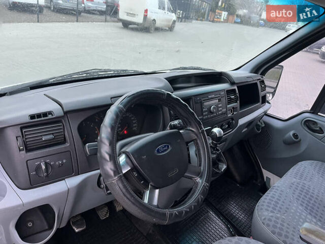 Білий Форд Транзит, об'ємом двигуна 2.2 л та пробігом 400 тис. км за 8500 $, фото 19 на Automoto.ua