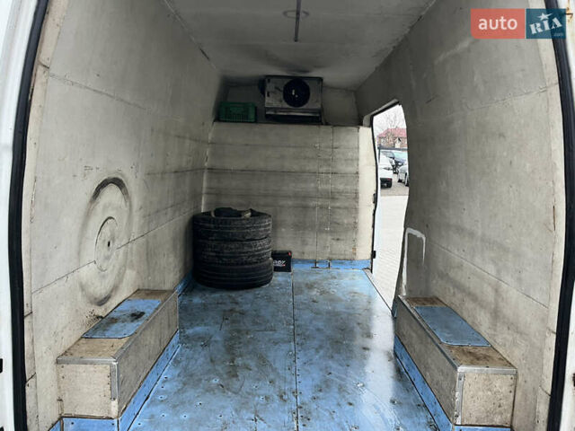Білий Форд Транзит, об'ємом двигуна 2.2 л та пробігом 400 тис. км за 8500 $, фото 15 на Automoto.ua