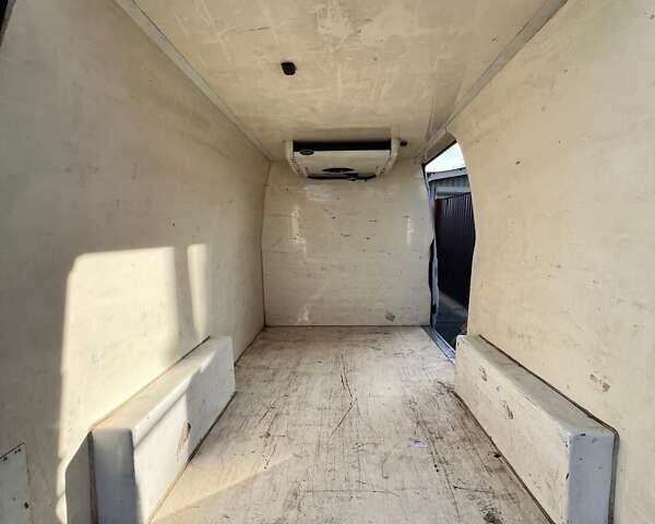 Белый Форд Транзит, объемом двигателя 2.2 л и пробегом 390 тыс. км за 8900 $, фото 12 на Automoto.ua