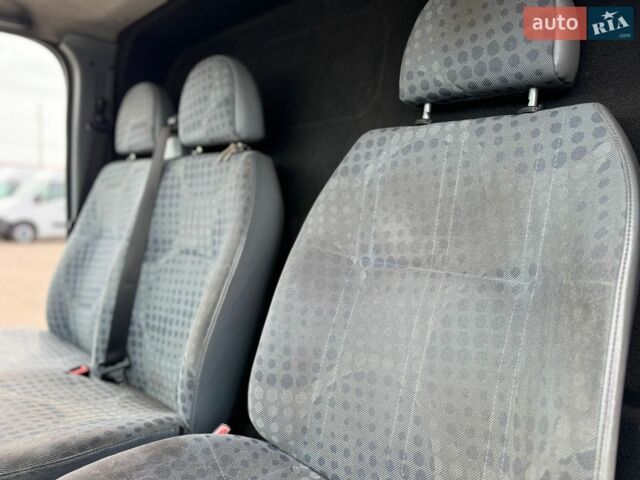 Білий Форд Транзит, об'ємом двигуна 2.2 л та пробігом 400 тис. км за 8800 $, фото 40 на Automoto.ua