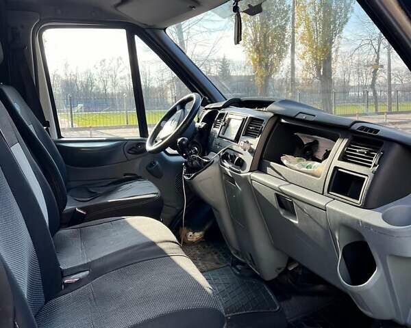 Белый Форд Транзит, объемом двигателя 2.2 л и пробегом 390 тыс. км за 8900 $, фото 7 на Automoto.ua