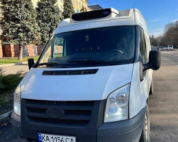 Белый Форд Транзит, объемом двигателя 2.2 л и пробегом 390 тыс. км за 8900 $, фото 2 на Automoto.ua