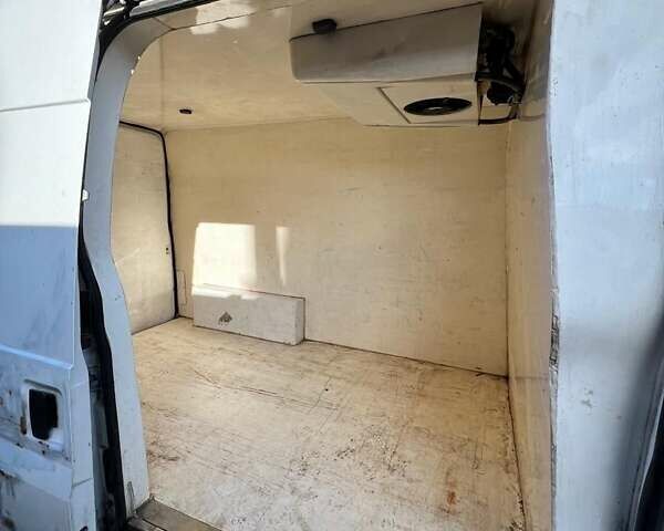 Белый Форд Транзит, объемом двигателя 2.2 л и пробегом 390 тыс. км за 8900 $, фото 13 на Automoto.ua