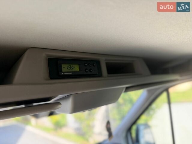 Белый Форд Транзит, объемом двигателя 2.2 л и пробегом 275 тыс. км за 16900 $, фото 19 на Automoto.ua