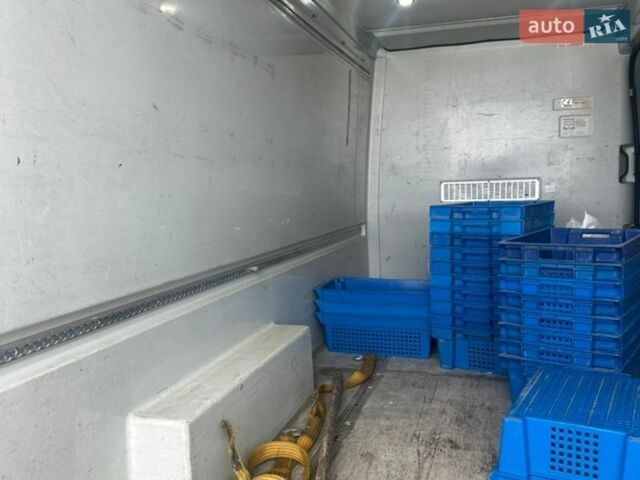 Білий Форд Транзит, об'ємом двигуна 2.2 л та пробігом 290 тис. км за 14900 $, фото 7 на Automoto.ua