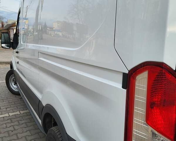 Белый Форд Транзит, объемом двигателя 2.2 л и пробегом 340 тыс. км за 17600 $, фото 6 на Automoto.ua