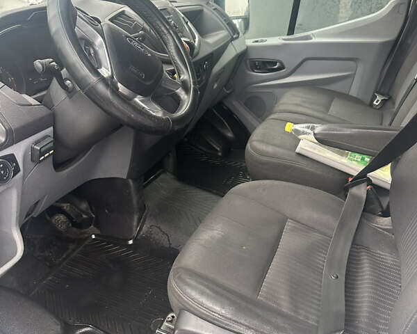 Білий Форд Транзит, об'ємом двигуна 2.2 л та пробігом 281 тис. км за 11799 $, фото 7 на Automoto.ua