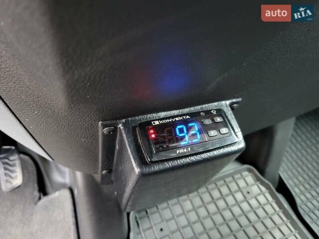 Белый Форд Транзит, объемом двигателя 2.2 л и пробегом 340 тыс. км за 17600 $, фото 11 на Automoto.ua