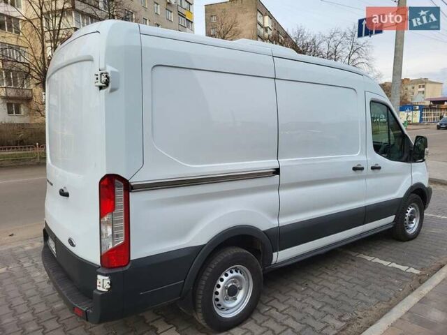 Белый Форд Транзит, объемом двигателя 2.2 л и пробегом 340 тыс. км за 17600 $, фото 3 на Automoto.ua