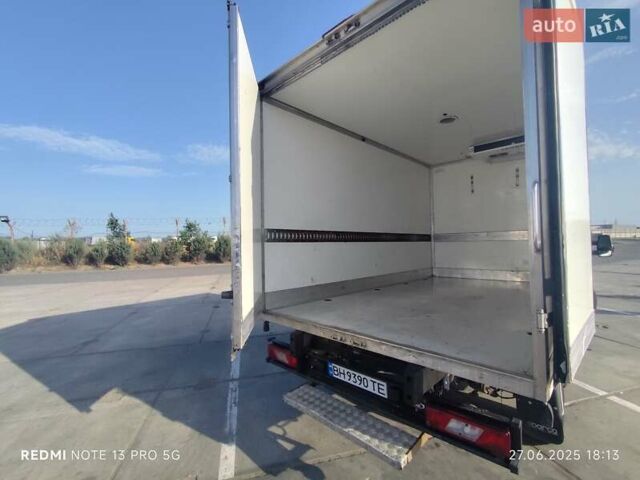 Белый Форд Транзит, объемом двигателя 2.2 л и пробегом 260 тыс. км за 18800 $, фото 8 на Automoto.ua