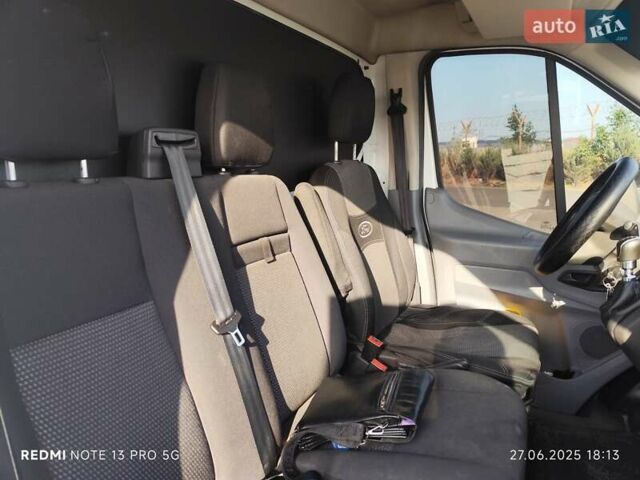 Белый Форд Транзит, объемом двигателя 2.2 л и пробегом 260 тыс. км за 18800 $, фото 10 на Automoto.ua