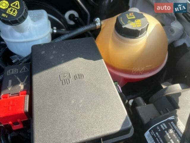 Белый Форд Транзит, объемом двигателя 2 л и пробегом 326 тыс. км за 18400 $, фото 39 на Automoto.ua