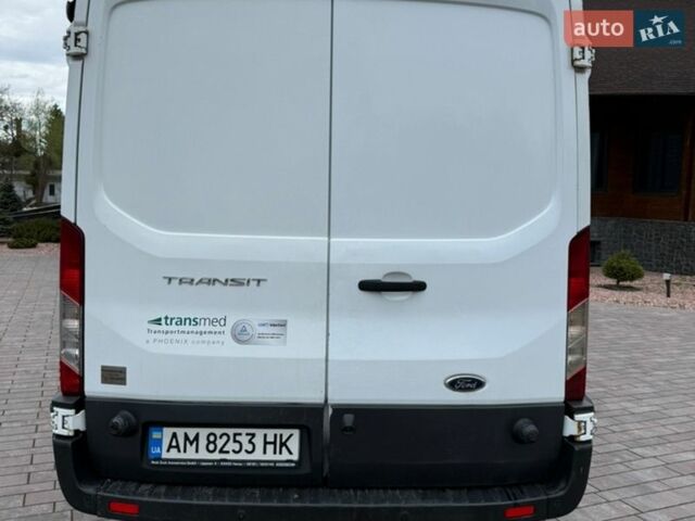 Белый Форд Транзит, объемом двигателя 2 л и пробегом 193 тыс. км за 15600 $, фото 3 на Automoto.ua