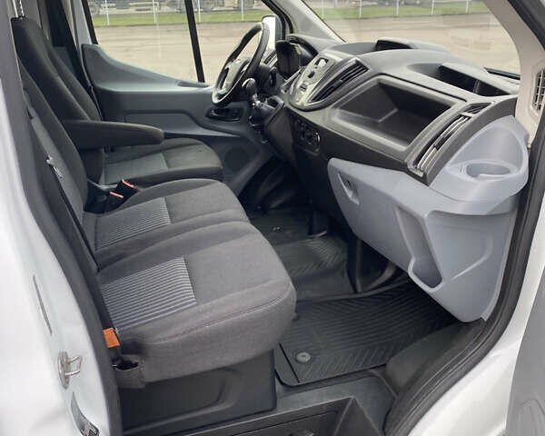 Белый Форд Транзит, объемом двигателя 2 л и пробегом 270 тыс. км за 17850 $, фото 20 на Automoto.ua