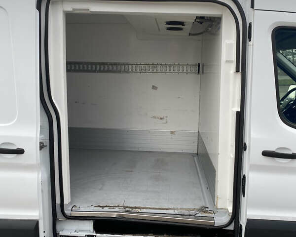 Белый Форд Транзит, объемом двигателя 2 л и пробегом 270 тыс. км за 17850 $, фото 25 на Automoto.ua