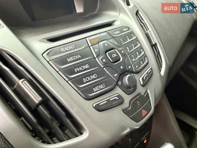 Белый Форд Транзит, объемом двигателя 2.49 л и пробегом 53 тыс. км за 9999 $, фото 37 на Automoto.ua