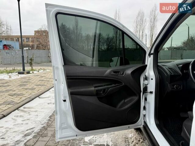 Белый Форд Транзит, объемом двигателя 2.49 л и пробегом 53 тыс. км за 9999 $, фото 26 на Automoto.ua