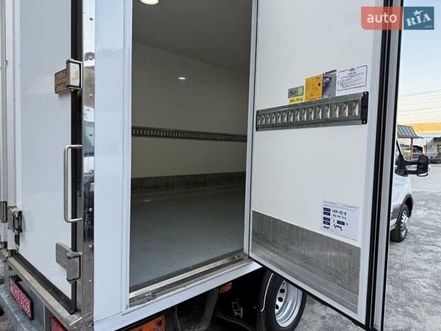 Белый Форд Транзит, объемом двигателя 2 л и пробегом 227 тыс. км за 24350 $, фото 39 на Automoto.ua