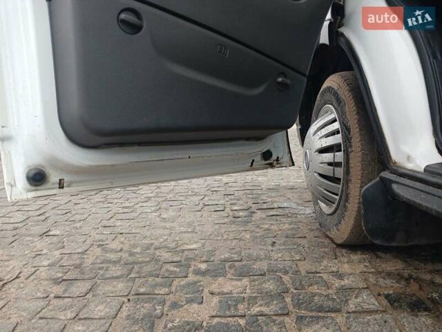 Белый Форд Транзит, объемом двигателя 2 л и пробегом 426 тыс. км за 16500 $, фото 9 на Automoto.ua