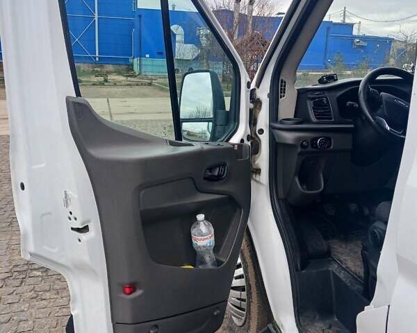 Білий Форд Транзит, об'ємом двигуна 2 л та пробігом 426 тис. км за 21000 $, фото 8 на Automoto.ua
