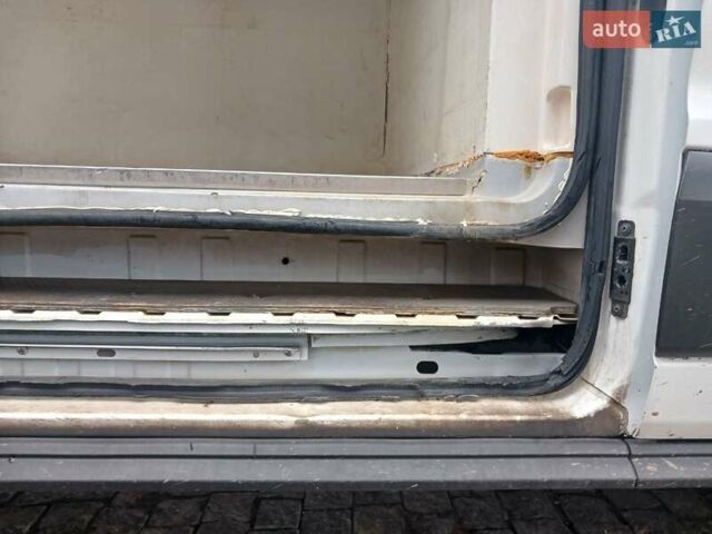 Білий Форд Транзит, об'ємом двигуна 2 л та пробігом 426 тис. км за 21000 $, фото 20 на Automoto.ua