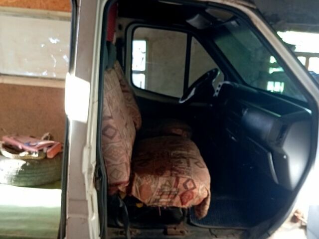 Белый Форд Транзит, объемом двигателя 2.7 л и пробегом 152 тыс. км за 1700 $, фото 1 на Automoto.ua