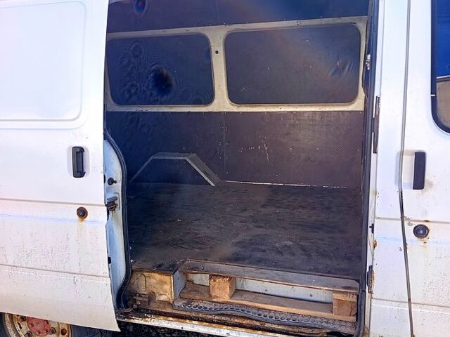 Белый Форд Транзит, объемом двигателя 2.5 л и пробегом 0 тыс. км за 3500 $, фото 2 на Automoto.ua