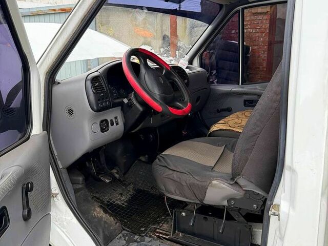 Белый Форд Транзит, объемом двигателя 2.5 л и пробегом 245 тыс. км за 6000 $, фото 5 на Automoto.ua