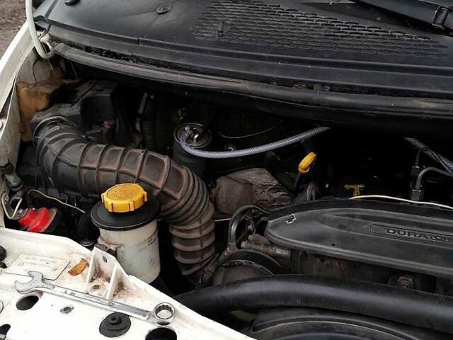 Белый Форд Транзит, объемом двигателя 2.4 л и пробегом 300 тыс. км за 5500 $, фото 8 на Automoto.ua