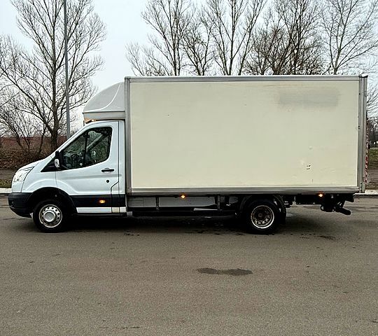 Білий Форд Транзит, об'ємом двигуна 2.2 л та пробігом 343 тис. км за 14000 $, фото 3 на Automoto.ua