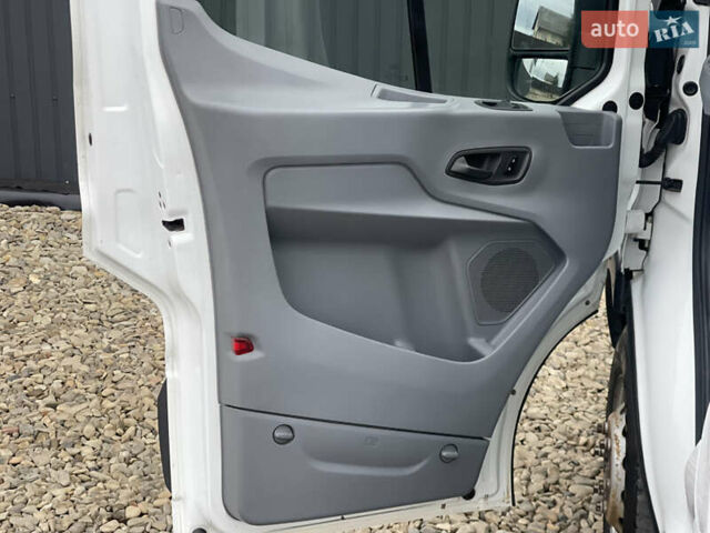 Белый Форд Транзит, объемом двигателя 2.2 л и пробегом 380 тыс. км за 15450 $, фото 22 на Automoto.ua