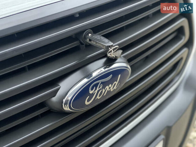 Белый Форд Транзит, объемом двигателя 2.2 л и пробегом 380 тыс. км за 14500 $, фото 44 на Automoto.ua