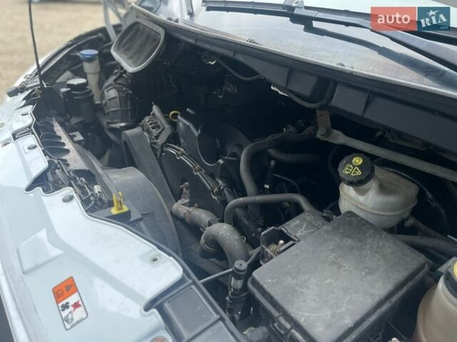 Белый Форд Транзит, объемом двигателя 2.2 л и пробегом 380 тыс. км за 14000 $, фото 41 на Automoto.ua