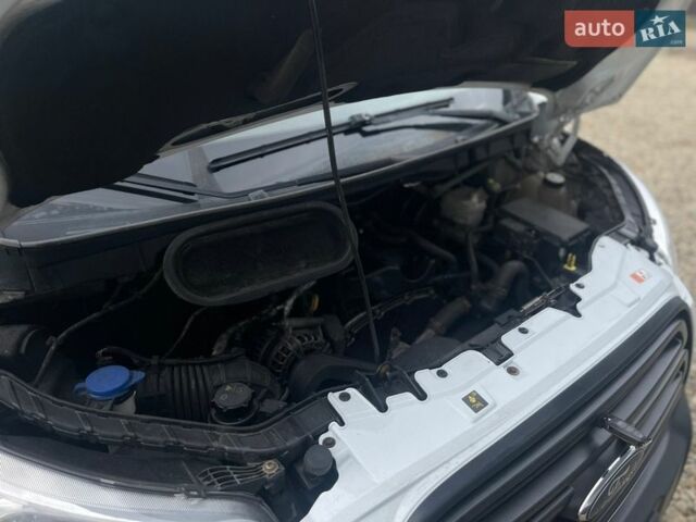 Белый Форд Транзит, объемом двигателя 2.2 л и пробегом 380 тыс. км за 14000 $, фото 40 на Automoto.ua