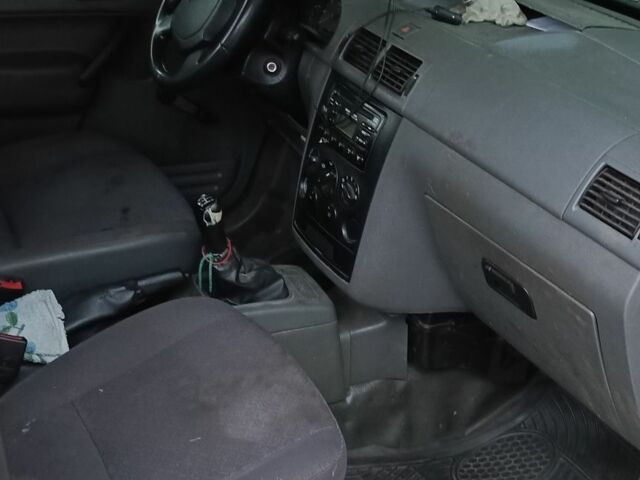 Белый Форд Транзит, объемом двигателя 0 л и пробегом 200 тыс. км за 4000 $, фото 2 на Automoto.ua