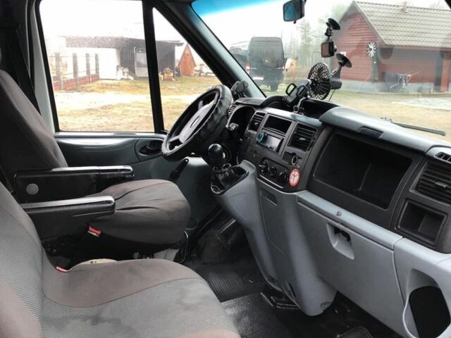 Білий Форд Транзит, об'ємом двигуна 2.2 л та пробігом 381 тис. км за 7100 $, фото 4 на Automoto.ua